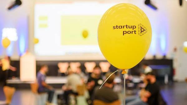 Impressionen vom Startup Port Community Day 2022: Luftballon