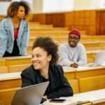 Studierende in einem Hörsaal