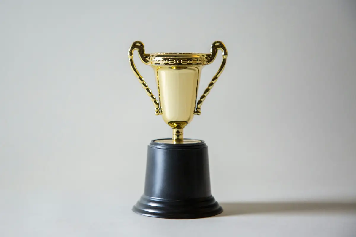 Ein Pokal, Foto von Foto: Giorgio Trovato von Unsplash